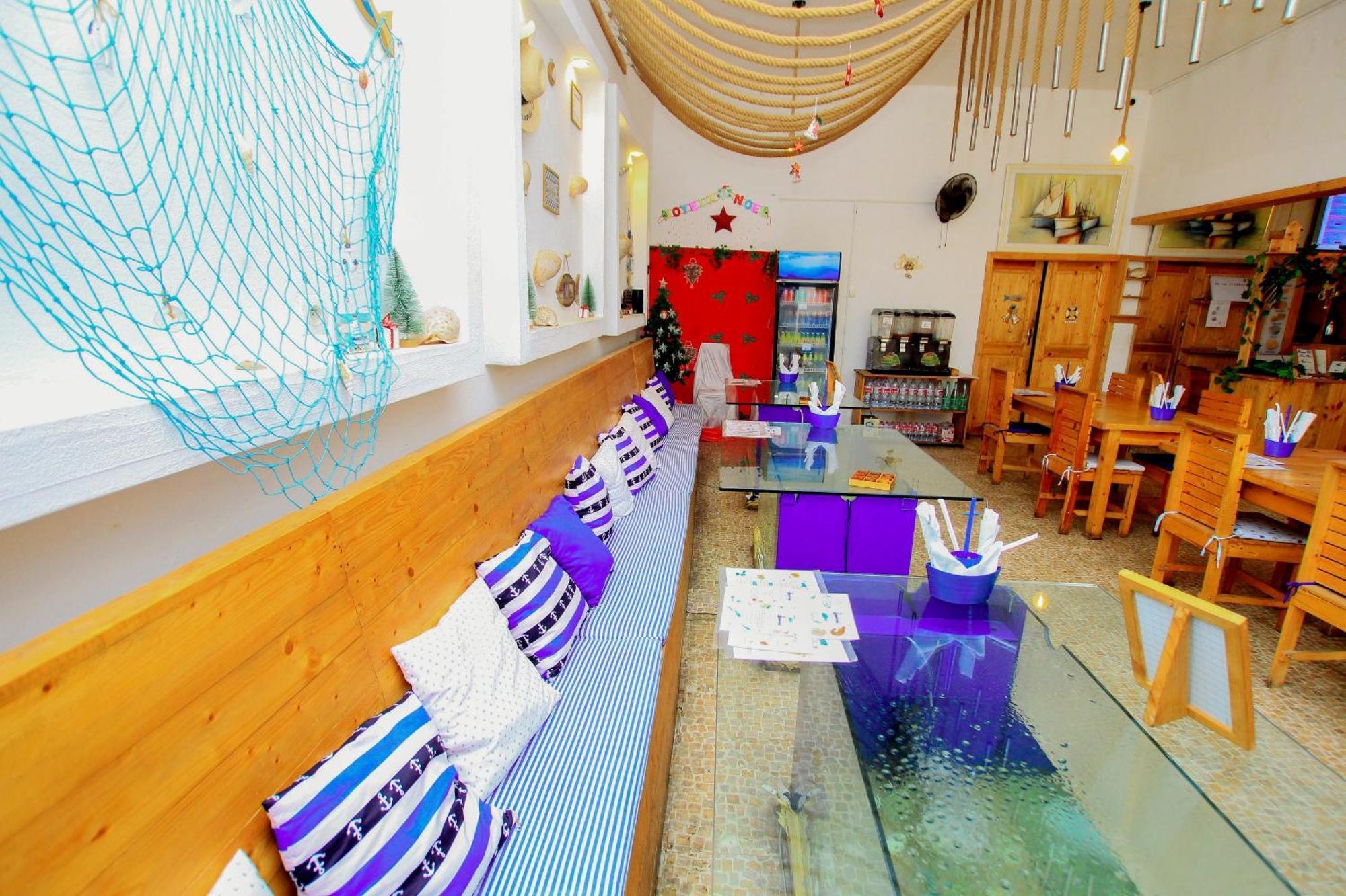 Hotel Le Prince Котону Екстериор снимка