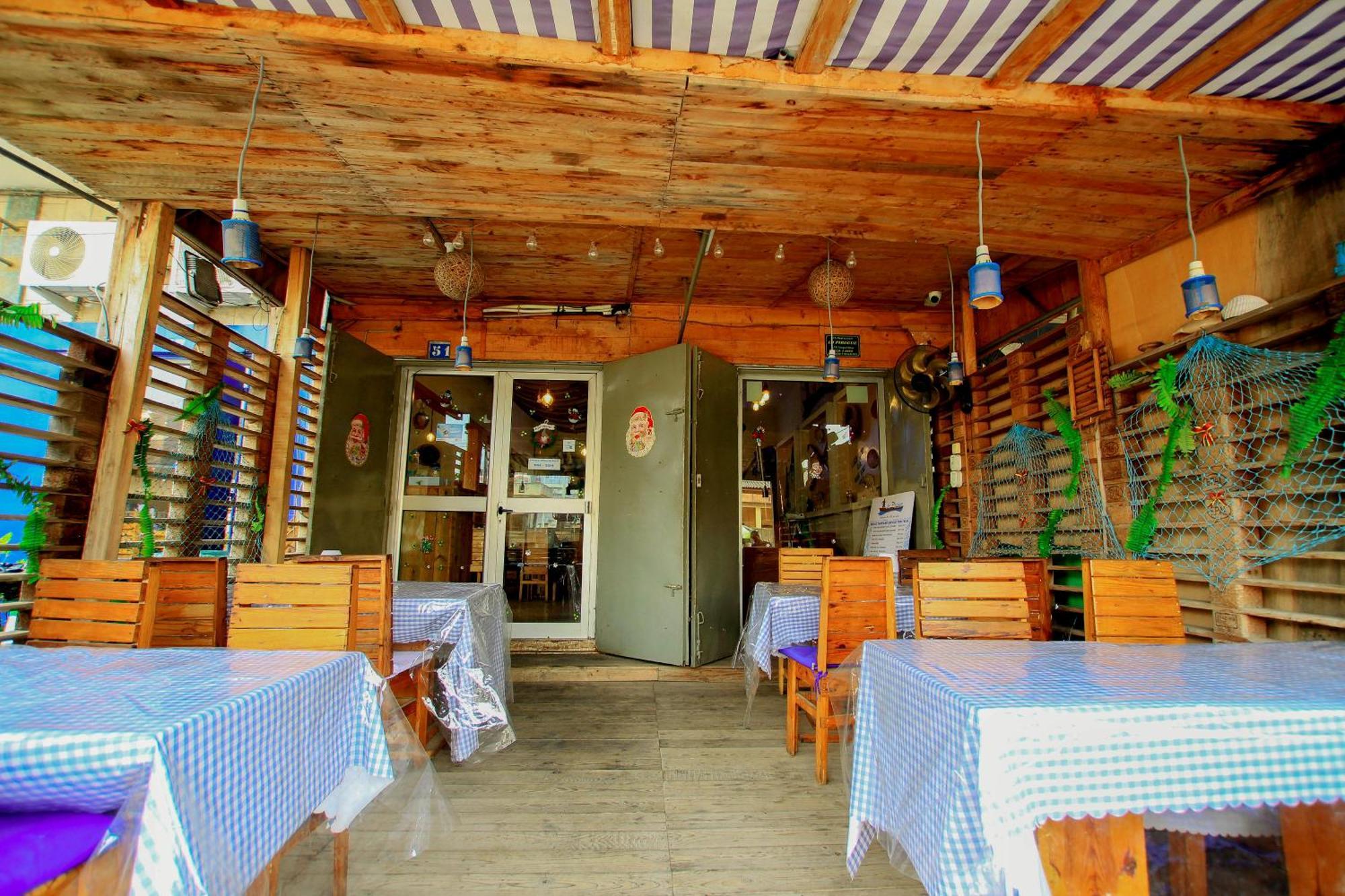 Hotel Le Prince Котону Екстериор снимка