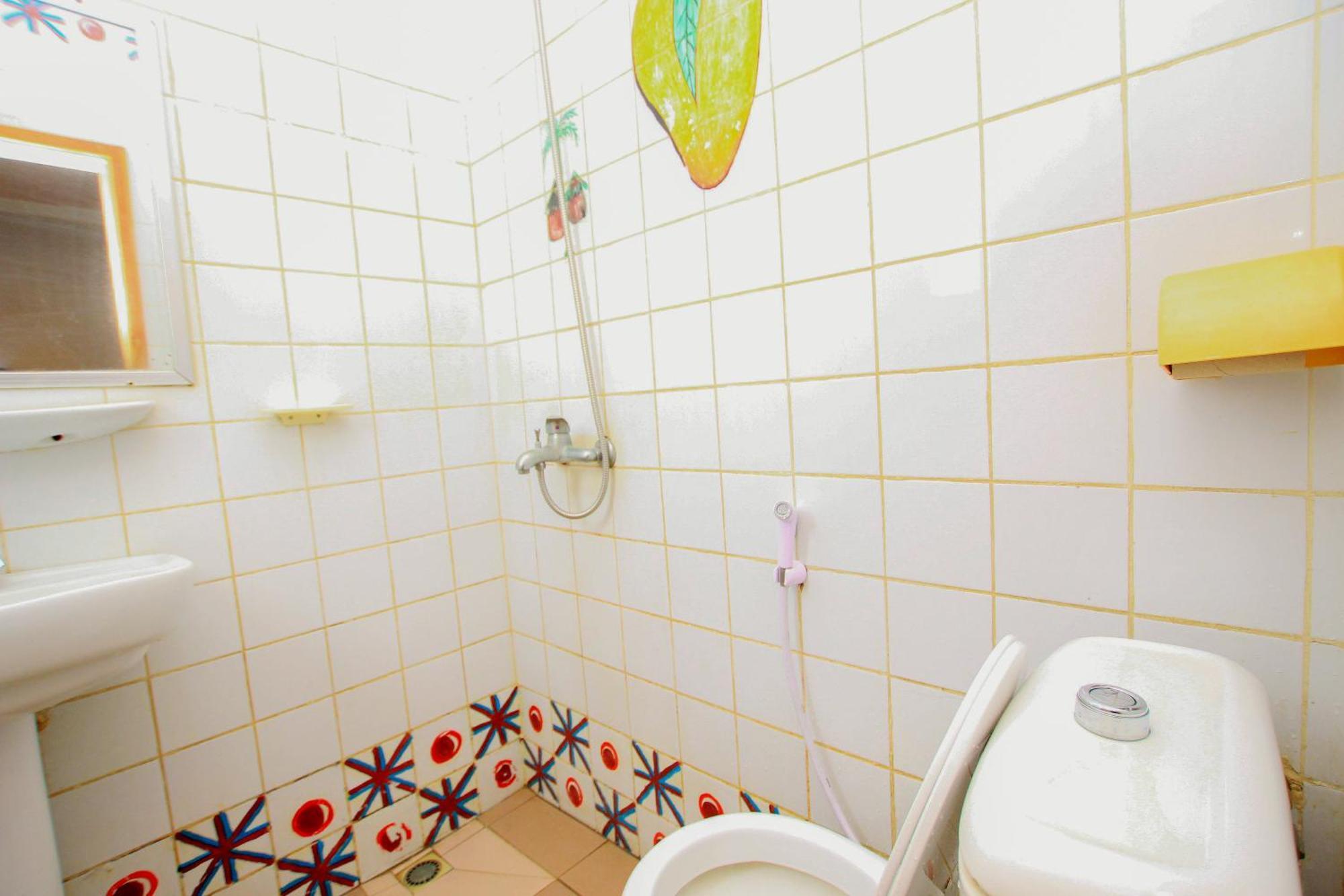 Hotel Le Prince Котону Екстериор снимка