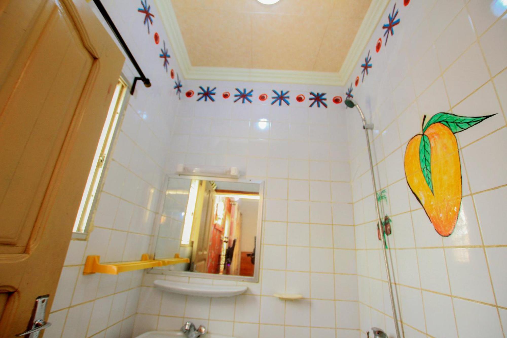 Hotel Le Prince Котону Екстериор снимка